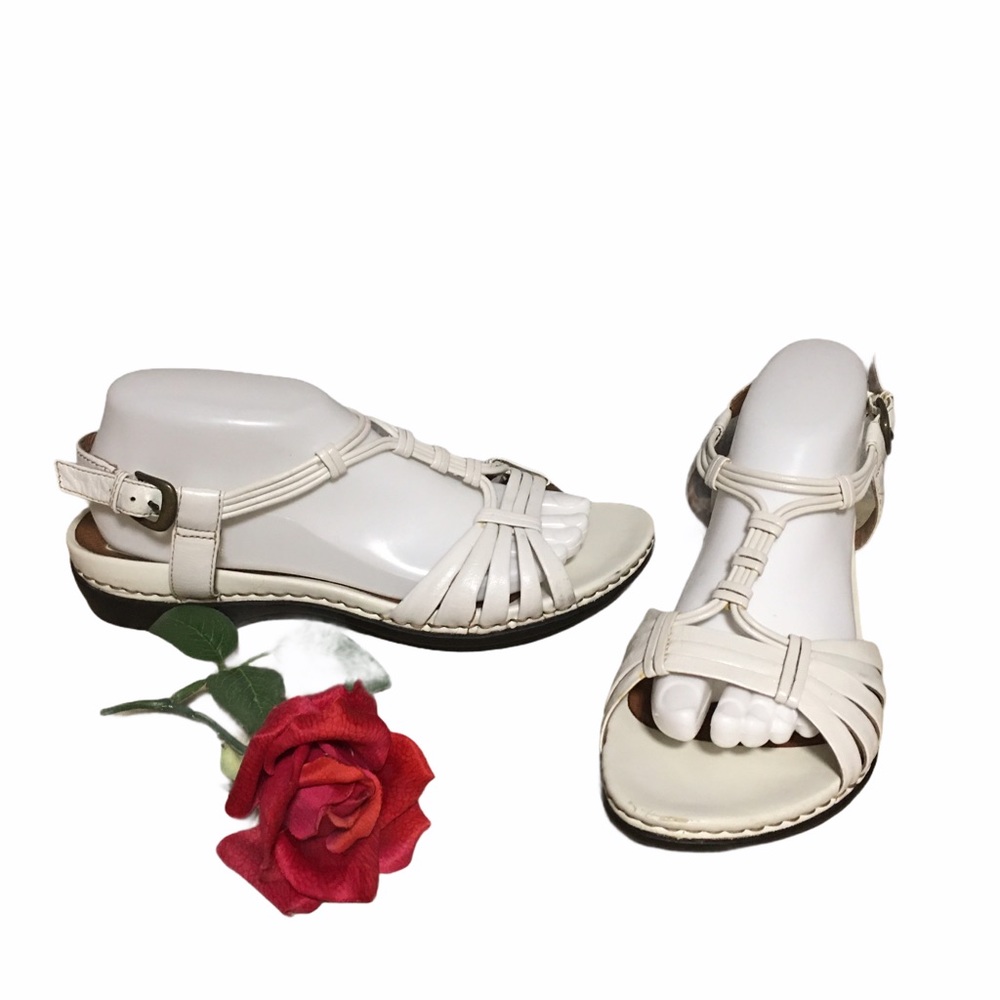 Clarks ARTISAN Sandals white slingback 9.5 Wedge